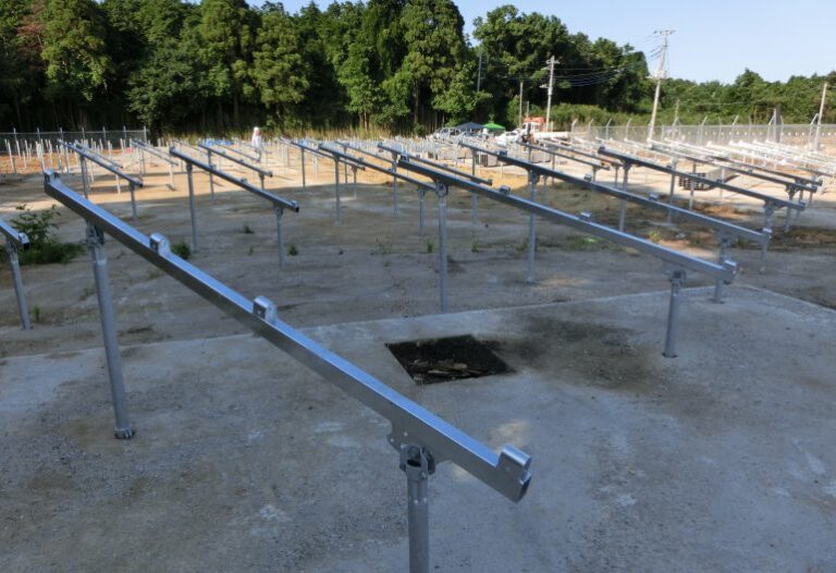 KJC_茨城県_太陽光　基礎（杭）　架台　行方市　1Mw3